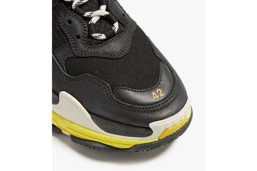 balenciaga-triple-s-low-top-trainer-first-look-02.jpg