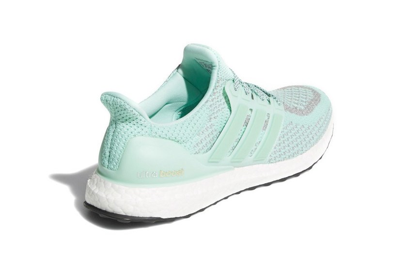 https_2F2Fhypebeast.com2Fimage2F20182F122Fadidas-ultraboost-4-0-antique-brass-is-dropping-this-week-003.jpg