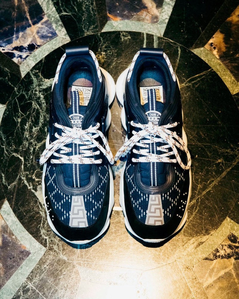 é«ç«¯æ¹é ï¼Versace x UNITED ARROWS & SONS çº Chain Reaction 注å
¥æ¥æ¬å³çµ±å·¥è