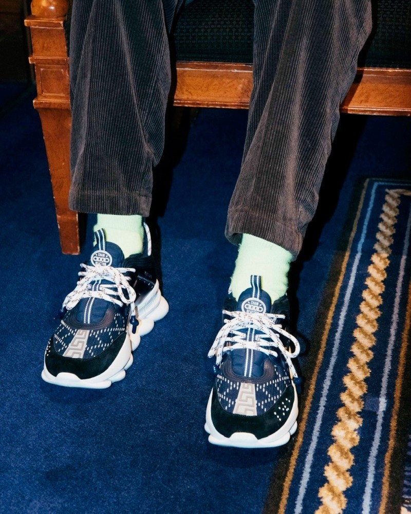 é«ç«¯æ¹é ï¼Versace x UNITED ARROWS & SONS çº Chain Reaction 注å
¥æ¥æ¬å³çµ±å·¥è