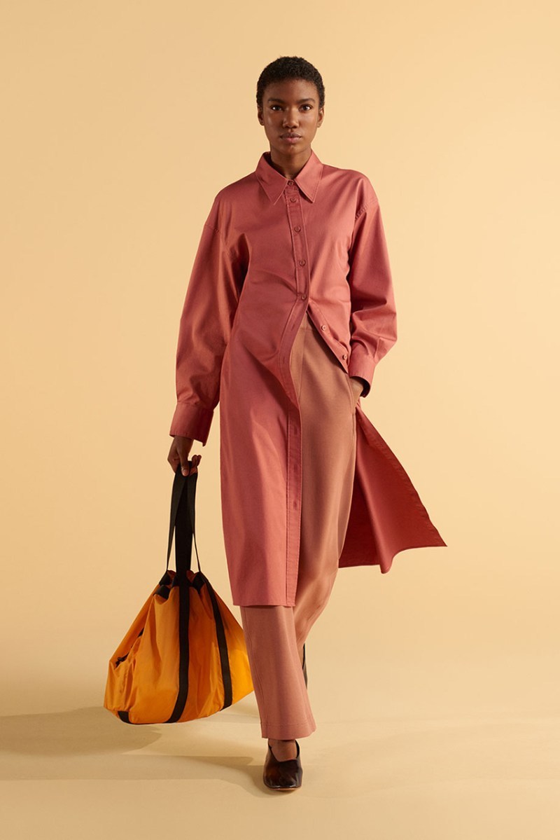 主æé:registered::registered:è±è²èª¿ - UNIQLO U 2019 æ¥å¤ç³»å Lookbook æ£å¼ç¼ä½
