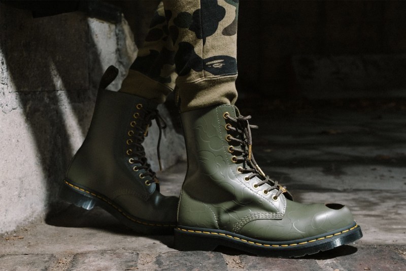 A BATHING APEÂ:registered: x Dr. Martens å
¨æ°è¯ä¹ç³»ååéç»å ´