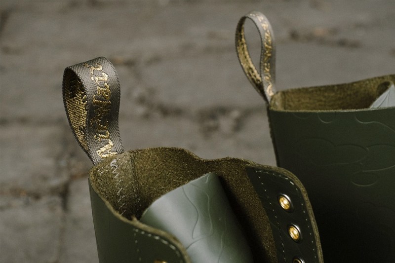 A BATHING APEÂ:registered: x Dr. Martens å
¨æ°è¯ä¹ç³»ååéç»å ´