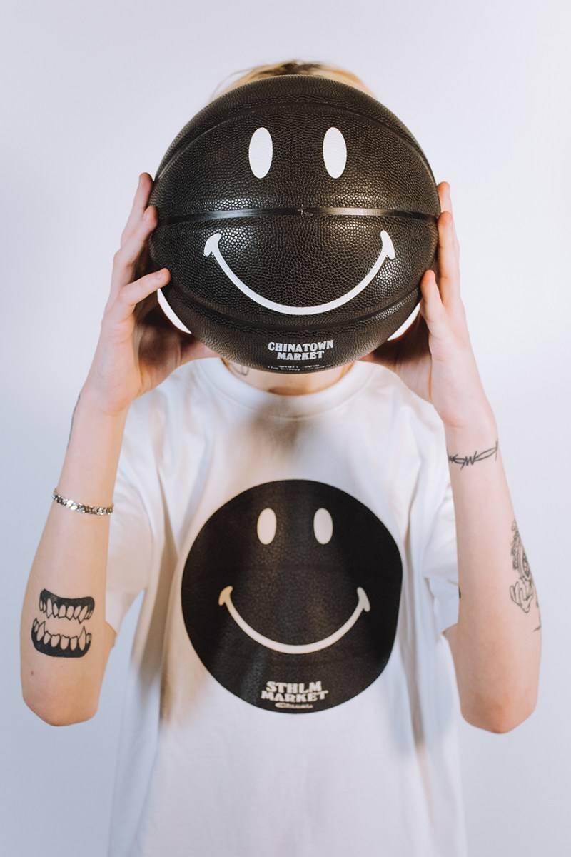 Caliroots x Chinatown Market å
¨æ°å¤å
è¯åç³»åç»å ´