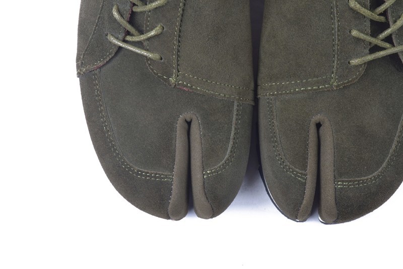 æ¶åè¿è¦½ LESS x oqLiq ææ°è¯ä¹ TABI è¶³è¢çéç³»å