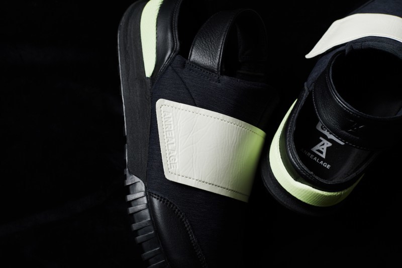 Onitsuka Tiger ææ ANREALAGE æ¨åºèåéæ¬¾