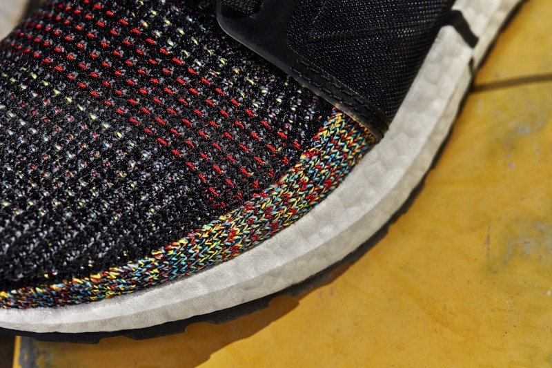 adidas UltraBOOST 19 å
¨æ°ãDrak Pixelãé
è²å³å°ä¸æ¶