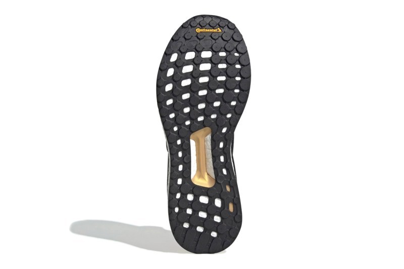 Pharell x adidas SOLAR Hu Glide ä¸åæ°å¹´å¥æ³¨é
è²