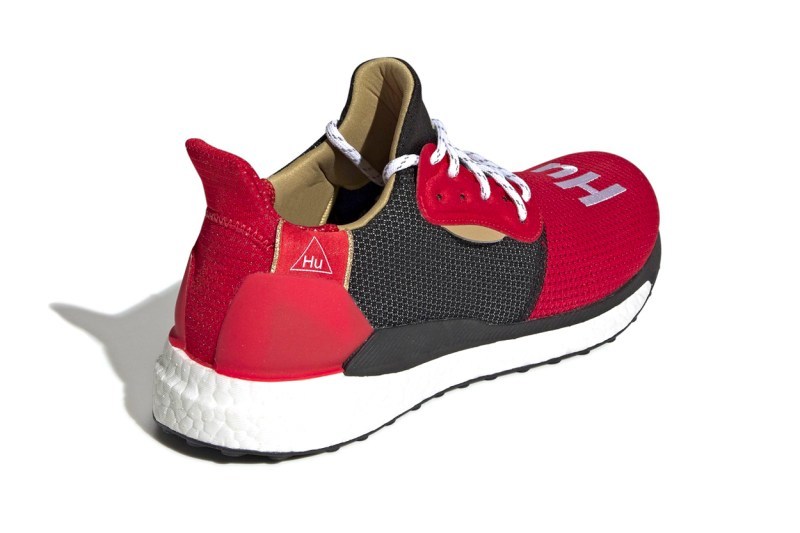 Pharell x adidas SOLAR Hu Glide ä¸åæ°å¹´å¥æ³¨é
è²