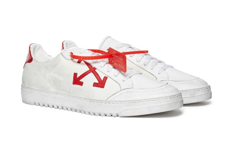 MR PORTER ç¨ä½ Off-White⢠å
¨æ° "MODERN OFFICE" ç³»å䏿¶