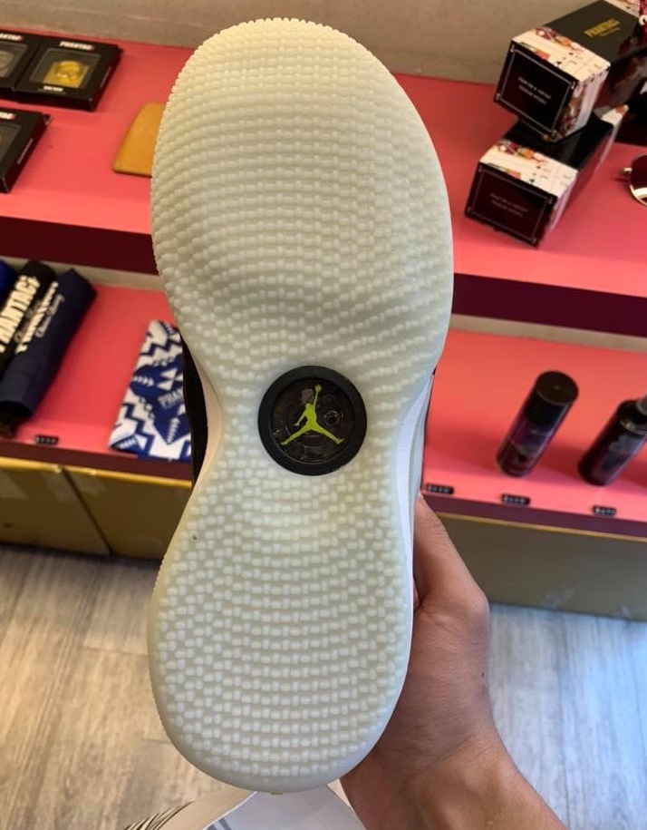 Travis-Scott-Air-Jordan-33-NRG-Army-Olive-CD5965-300-Release-Date-3.jpg