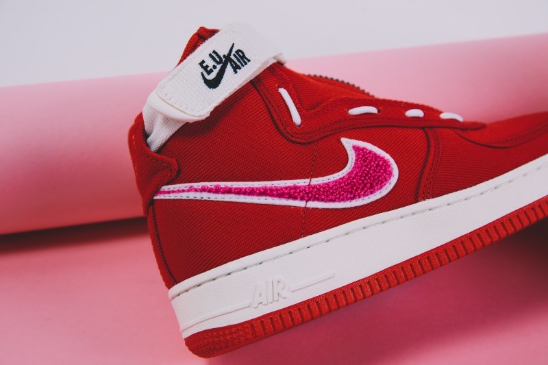 è¿è³ Emotionally Unavailable x Nike å
¨æ°è¯å Air Force 1 High