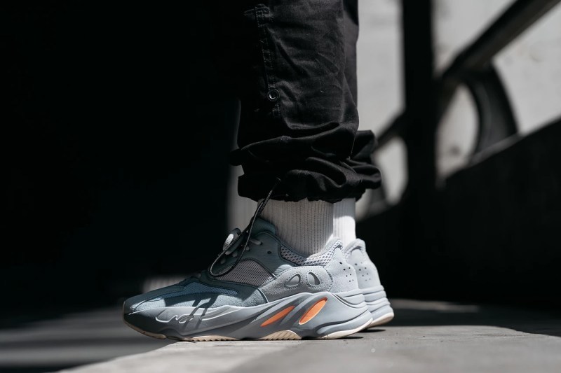 æ¶å
é è¦½ YEEZY BOOST 700 å
¨æ°é
è²ãInertiaãææ°ä¸è
³å輯