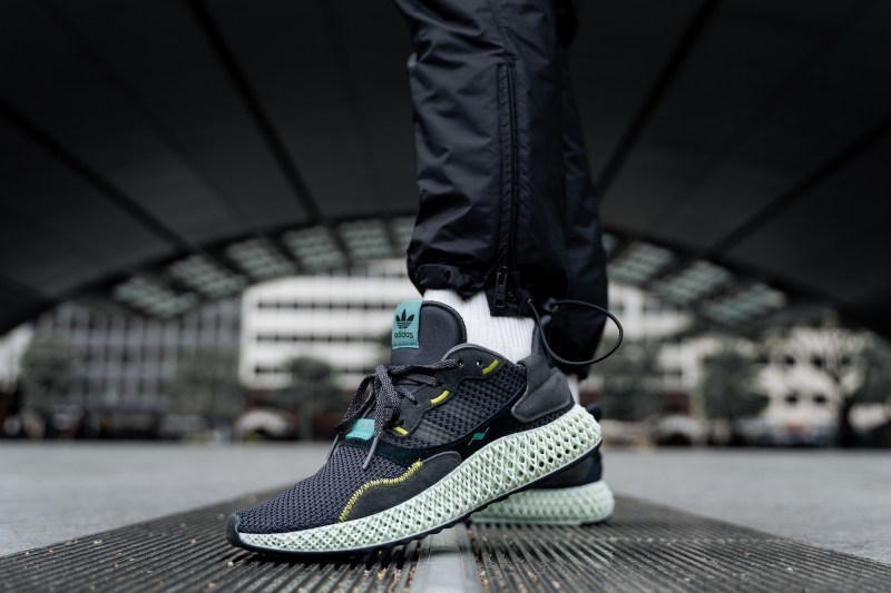 æ¶å
é è¦½ adidas ZX 4000 4D å
¨æ°ãCarbonãé
è²