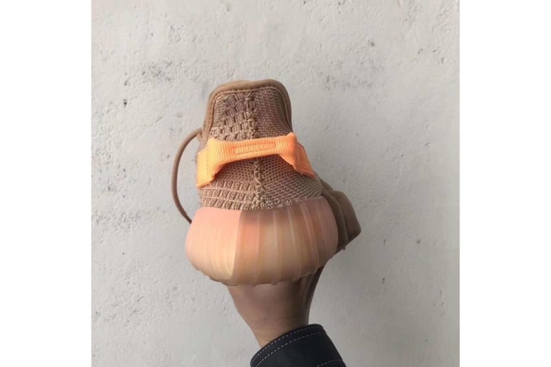 æ¶å
é è¦½ YEEZY BOOST 350 V2 å
¨æ°ãClayãé
è²