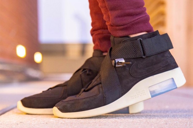 Nike Air Fear of God 180ãBlackãéè²ä¸è³é è¦½