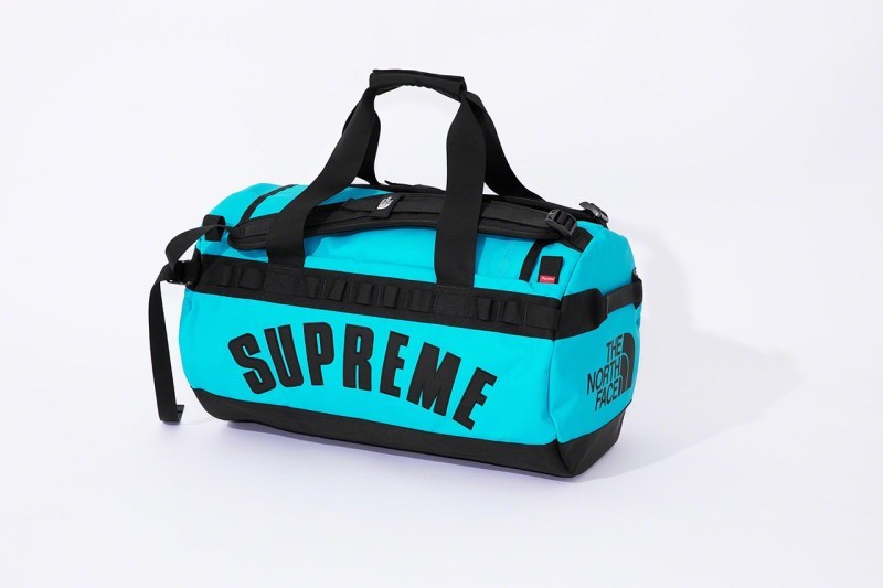 Supreme x The North Face 2019 æ¥å¤è¯åç³»åæ£å¼ç¼ä½