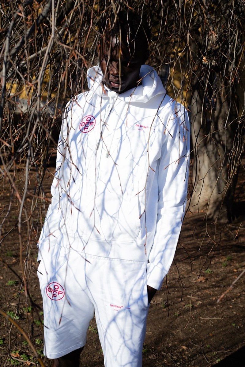 Off-White⢠2019 æ¥å¤å
¨æ°ãTRIPPYã奿³¨ç³»åç»å ´