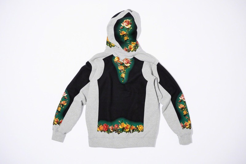 Supreme x Jean Paul Gaultier 2019 æ¥å¤è¯åç³»åæ£å¼ç¼ä½