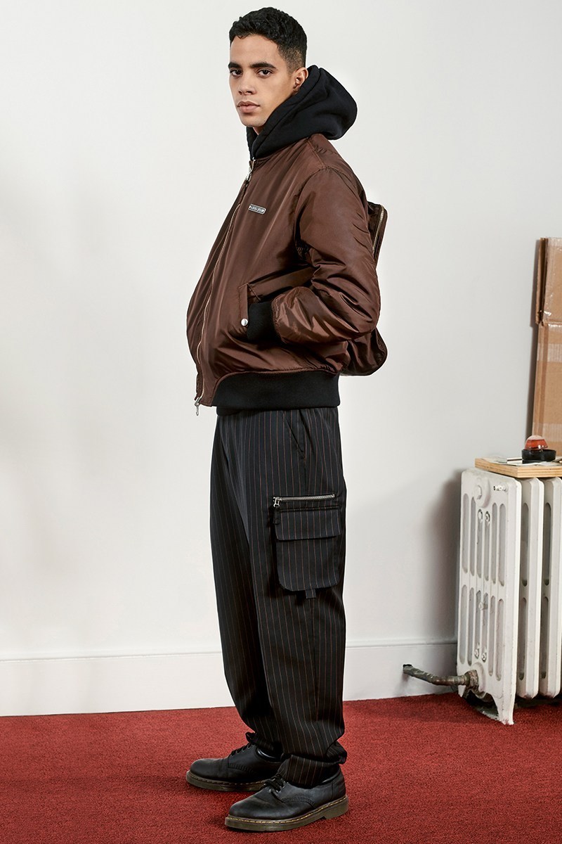 Supreme x Jean Paul Gaultier 2019 æ¥å¤è¯åç³»åæ£å¼ç¼ä½