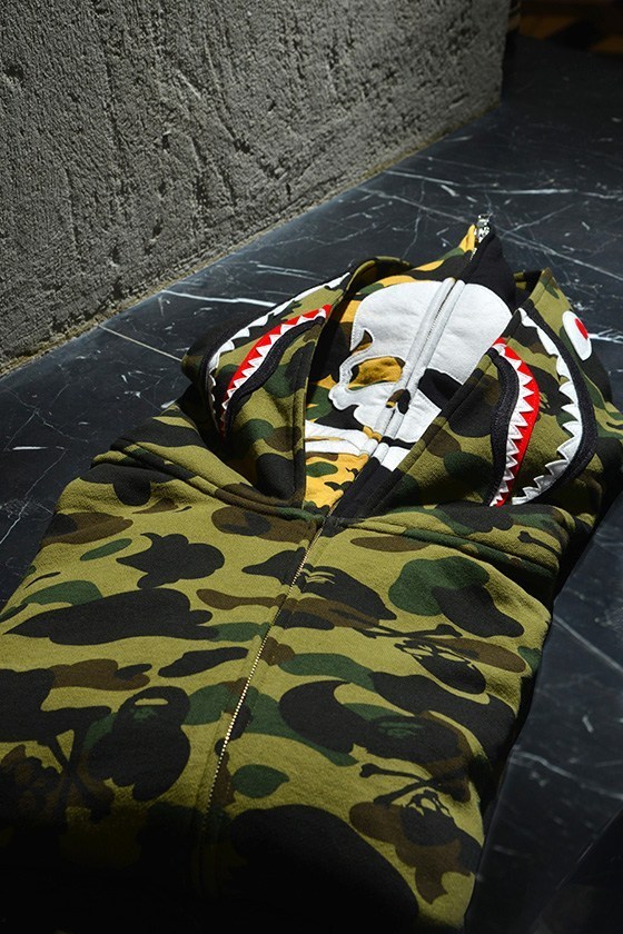 mastermind vs A BATHING APEÂ:registered: 2019 å¹´åå¤æ°åéåº