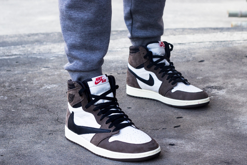https___hypebeast.com_image_2019_01_travis-scott-air-jordan-1-cactus-jack-on-foot-04.jpg