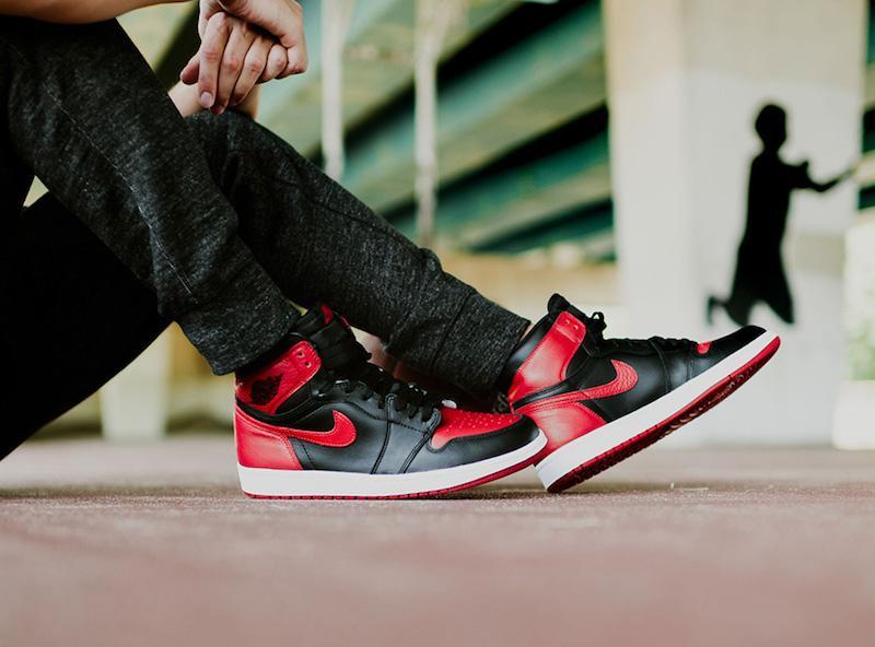 Air-Jordan-1-Retro-High-OG-Banned-Bred-on-feet.jpg