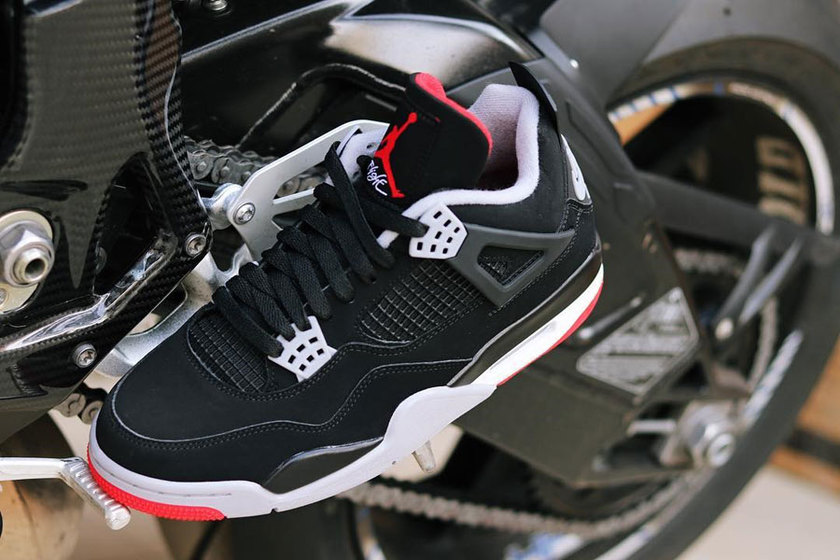 nike-air-jordan-4-bred-2019-retro-308497-060-mood-new-1.jpg
