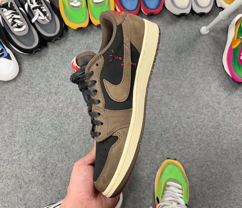 Travis Scott Air Jordan 1ä½CQ4277-001å叿¥æä»·æ ¼