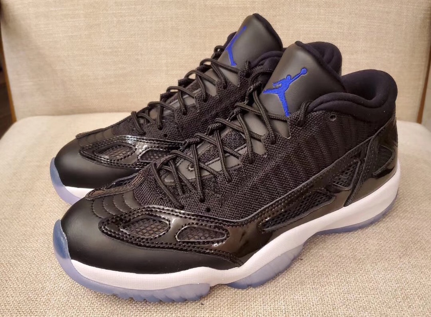 aj 11 ie