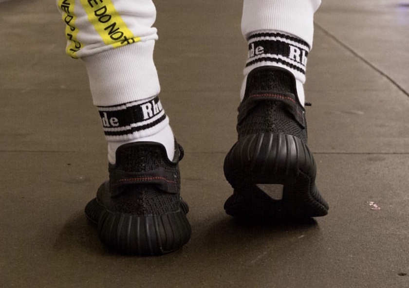adidas Yeezy Boost 350 V2é»è²åå
On-Feet