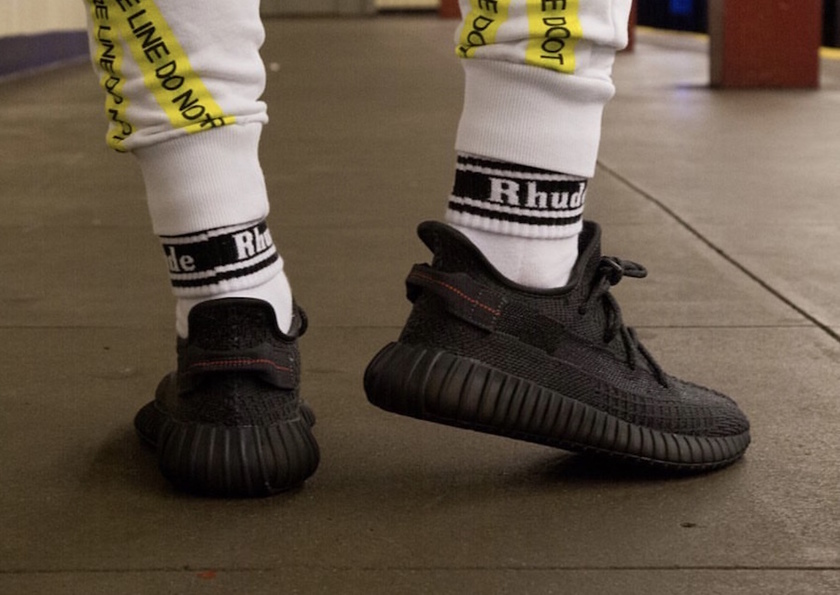 adidas Yeezy Boost 350 V2é»è²åå
On-Feet