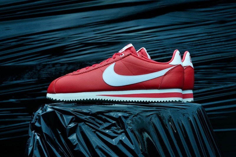 ãStranger Thingsãx Nike å
¨æ°è¯å鿬¾åæé£¾ç³»åå:registered:æ´ææ