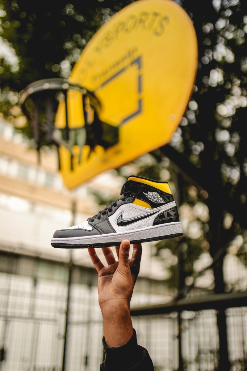 çå
è¿è³ Air Jordan 1 MidãQuai 54ã奿³¨é
è²