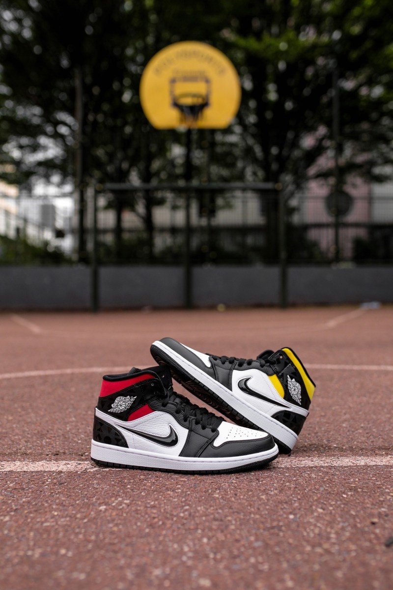 çå
è¿è³ Air Jordan 1 MidãQuai 54ã奿³¨é
è²