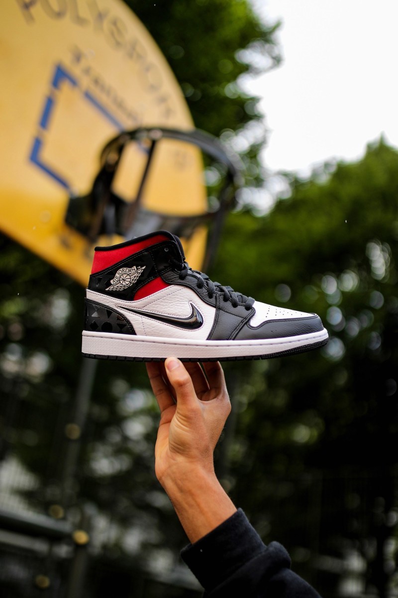 çå
è¿è³ Air Jordan 1 MidãQuai 54ã奿³¨é
è²
