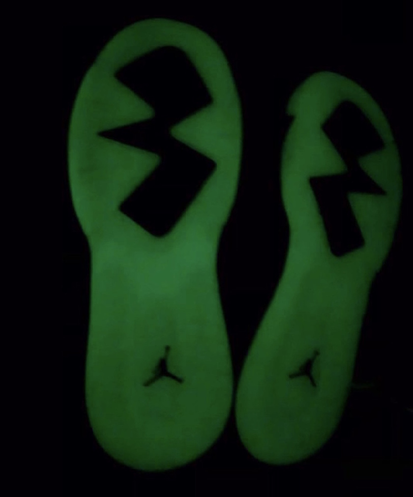 Jordan Mars 270 Green Glow in the Dark CD7070-003 Release Date