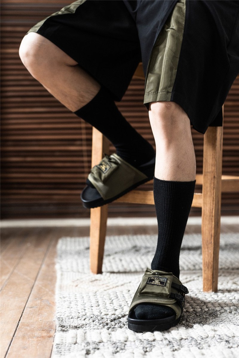 BEEKITE x GUTS & HAMBUR å
¨æ° Lookbook æ£å¼éåº