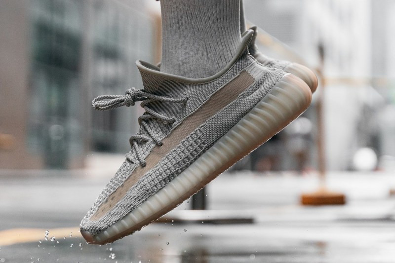 YEEZY BOOST 350 V2 å
¨æ°å°åéå:registered:é
è²ãLundmarkãä¸è
³é è¦½