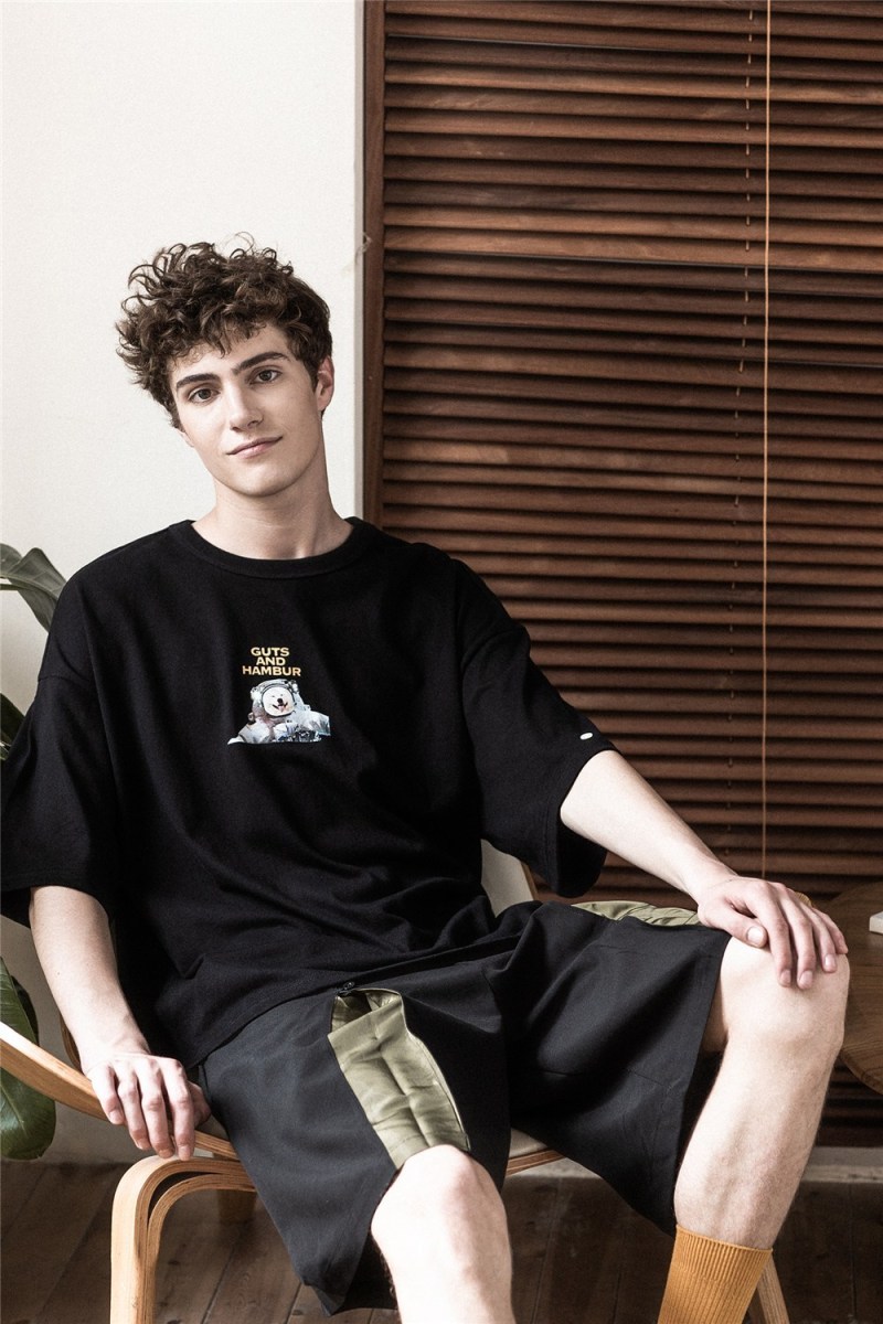 BEEKITE x GUTS & HAMBUR å
¨æ° Lookbook æ£å¼éåº