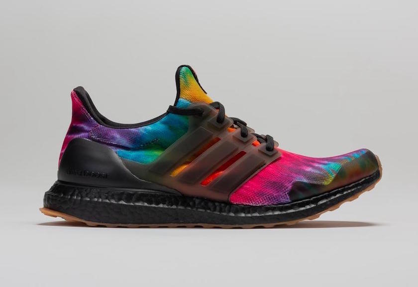 èååå¸adidas Ultra Boost Woodstocké»è²ææFU9164åå:registered:æ¥æ