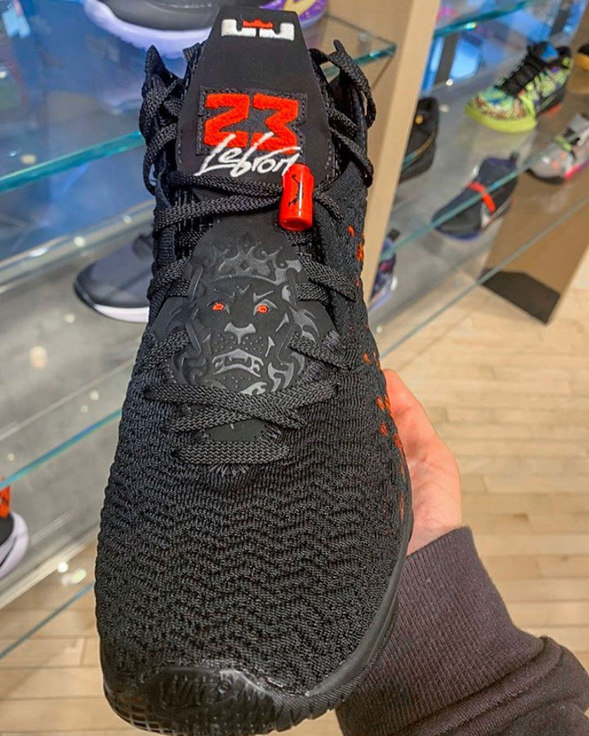 Nike LeBron 17红å¤å叿¥æ