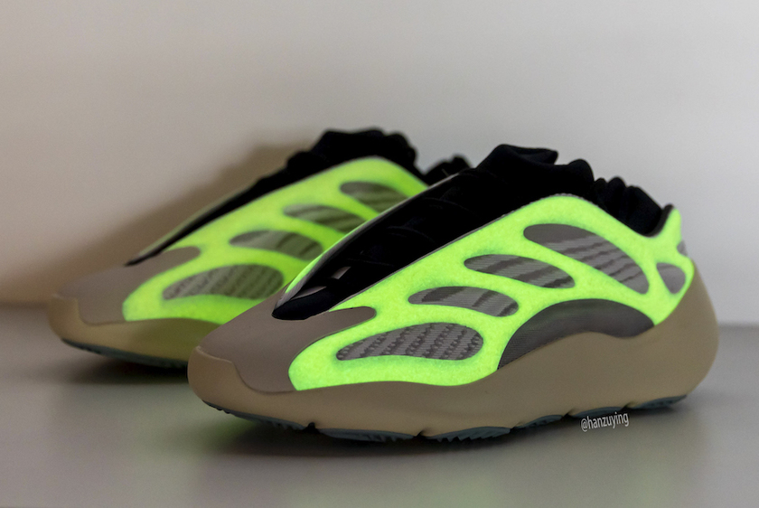adidas Yeezy 700 V3 Azael Glow in the Dark FW4980åå:registered:æ¥æ