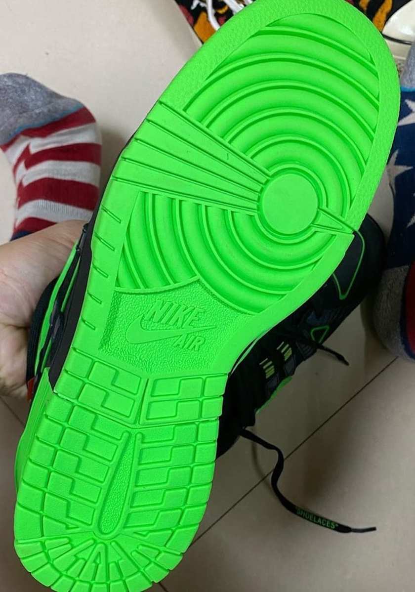 Off-White-Nike-Air-Rubber-Dunk-Black-Green-Strike-CU6015-001-Release-Date-5.jpg