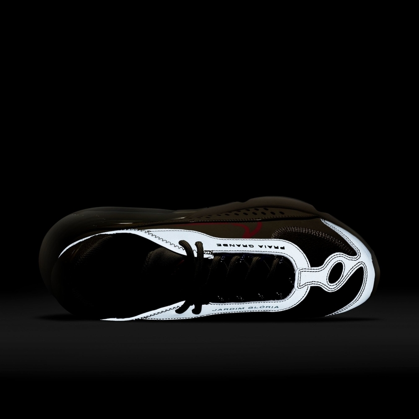 17-2005261I602.jpg