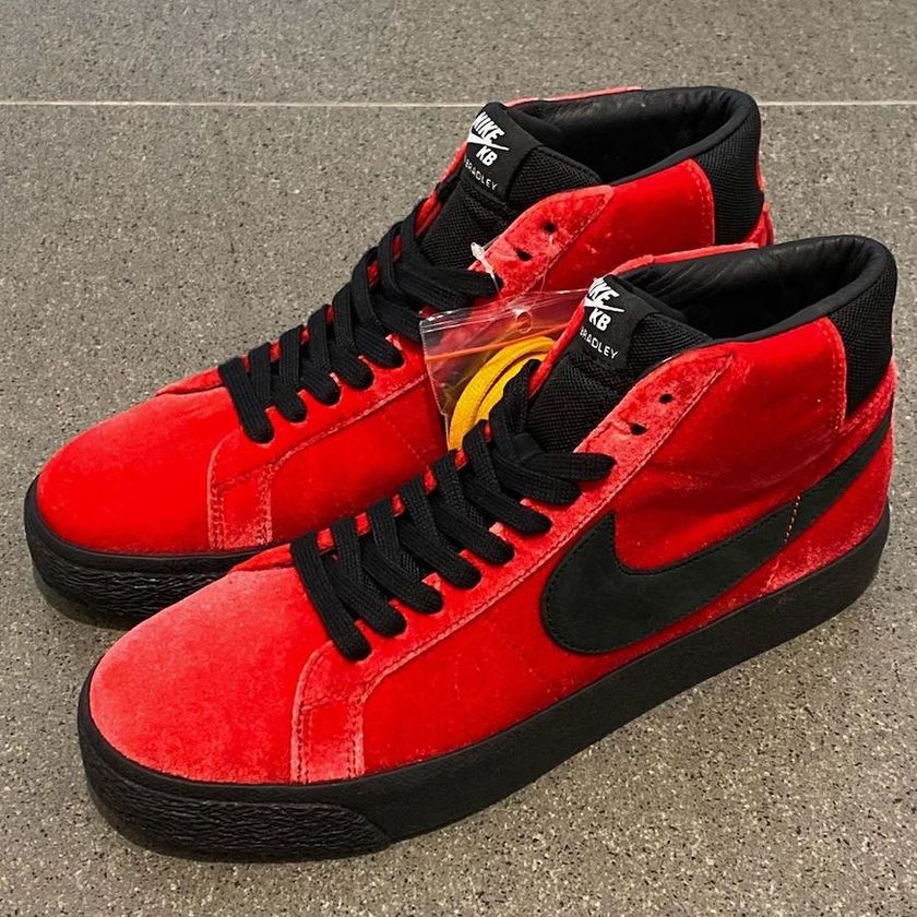 å¯æÂ·å¸æå¾·å:copyright:ï¼Kevin Bradleyï¼Nike SB Blazer Mid Hellåå:registered:æ¥æ