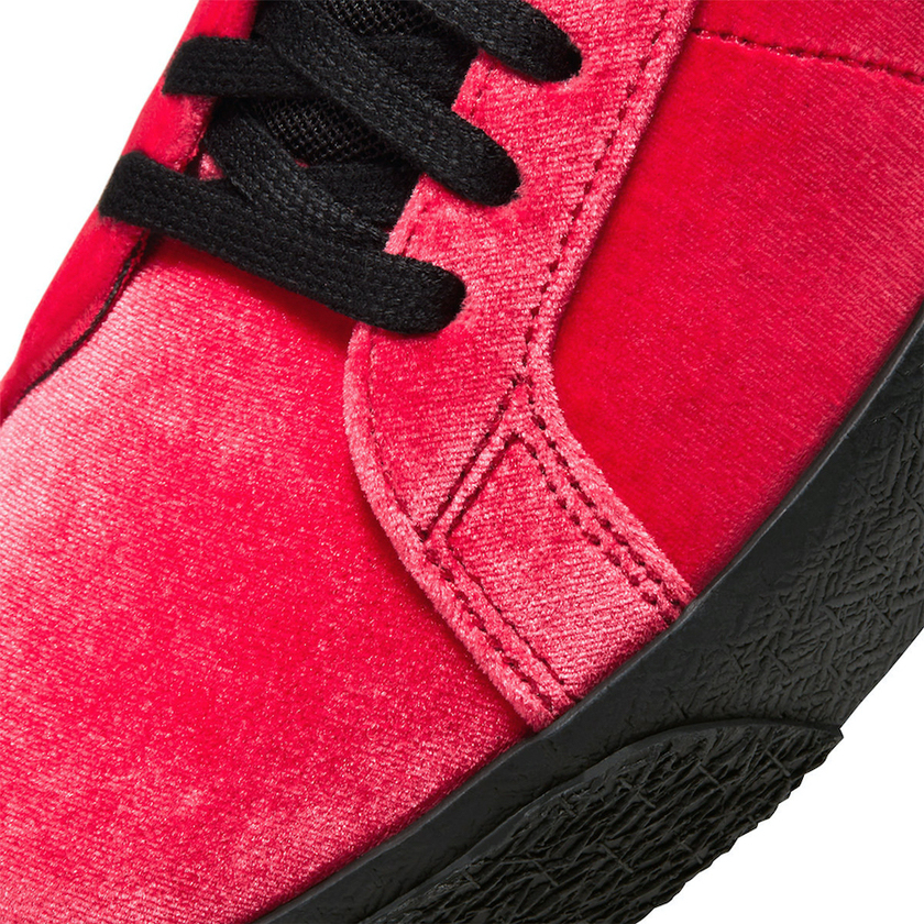 å¯æÂ·å¸æå¾·å:copyright:ï¼Kevin Bradleyï¼Nike SB Blazer Mid Hellåå:registered:æ¥æ