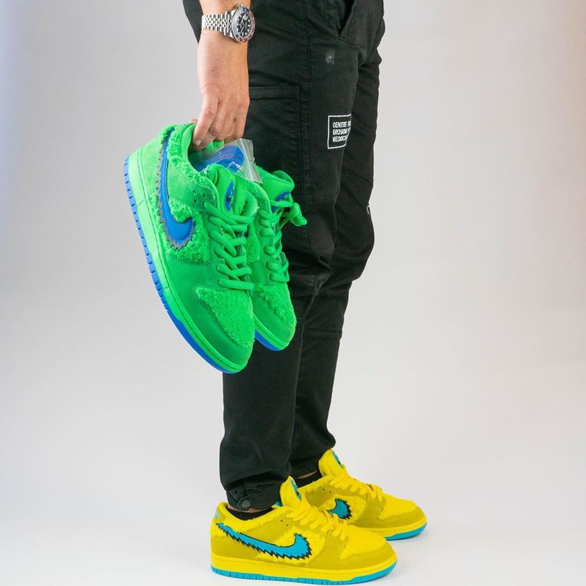 “五只熊”Dunk SB之小黄熊细节近赏,穿搭效果也相当出彩 NIKE耐克 第12张 “五只熊”Dunk SB之小黄熊细节近赏,穿搭效果也相当出彩 NIKE耐克 第12张