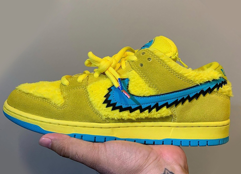 “五只熊”Dunk SB之小黄熊细节近赏,穿搭效果也相当出彩 NIKE耐克 第1张 “五只熊”Dunk SB之小黄熊细节近赏,穿搭效果也相当出彩 NIKE耐克 第1张