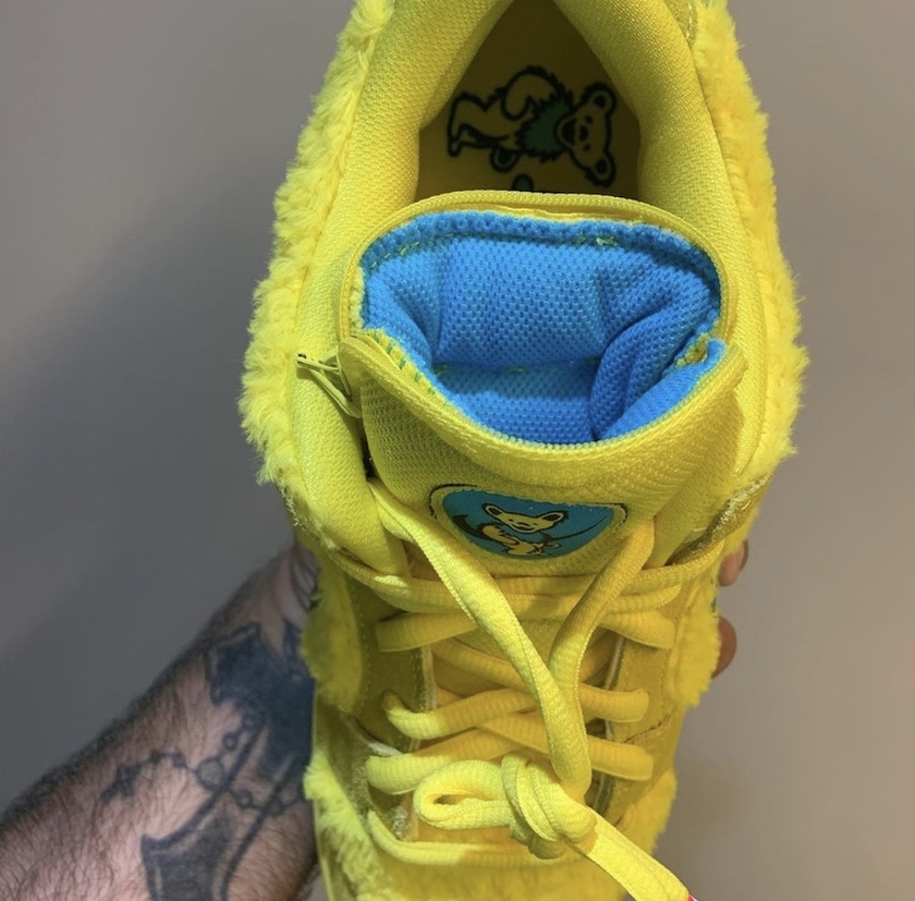 “五只熊”Dunk SB之小黄熊细节近赏,穿搭效果也相当出彩 NIKE耐克 第6张 “五只熊”Dunk SB之小黄熊细节近赏,穿搭效果也相当出彩 NIKE耐克 第6张